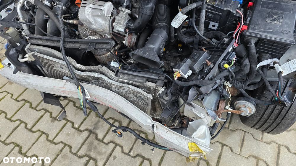 Peugeot 308 130 e-THP Stop & Start Access - 32