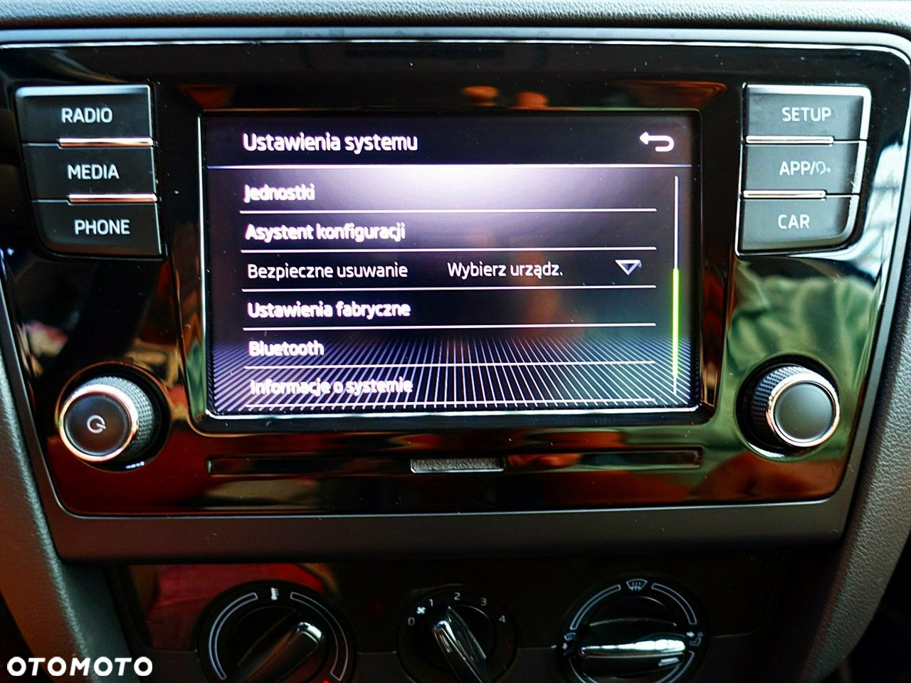 Skoda RAPID - 36