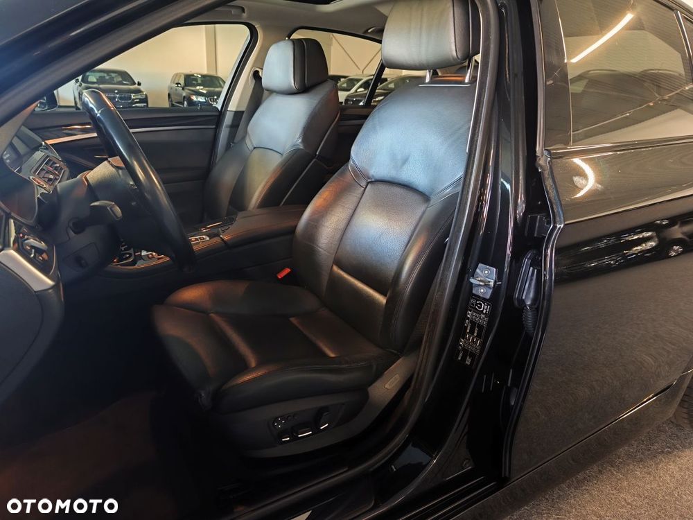 BMW Seria 5 525d - 7