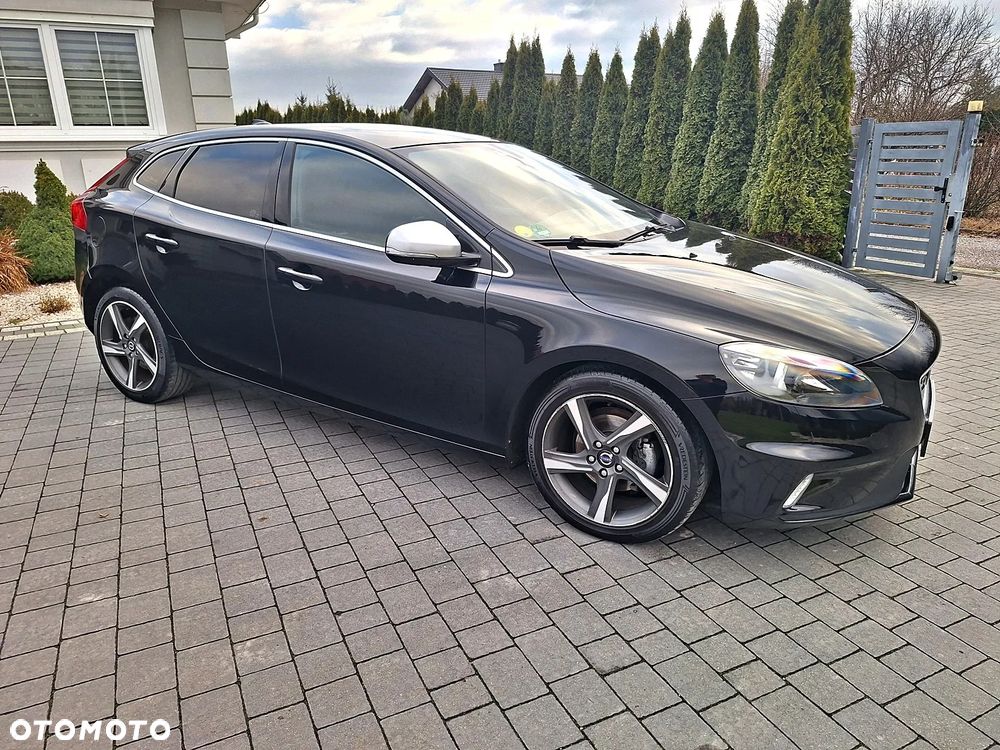 Volvo V40 D2 R Design - 3