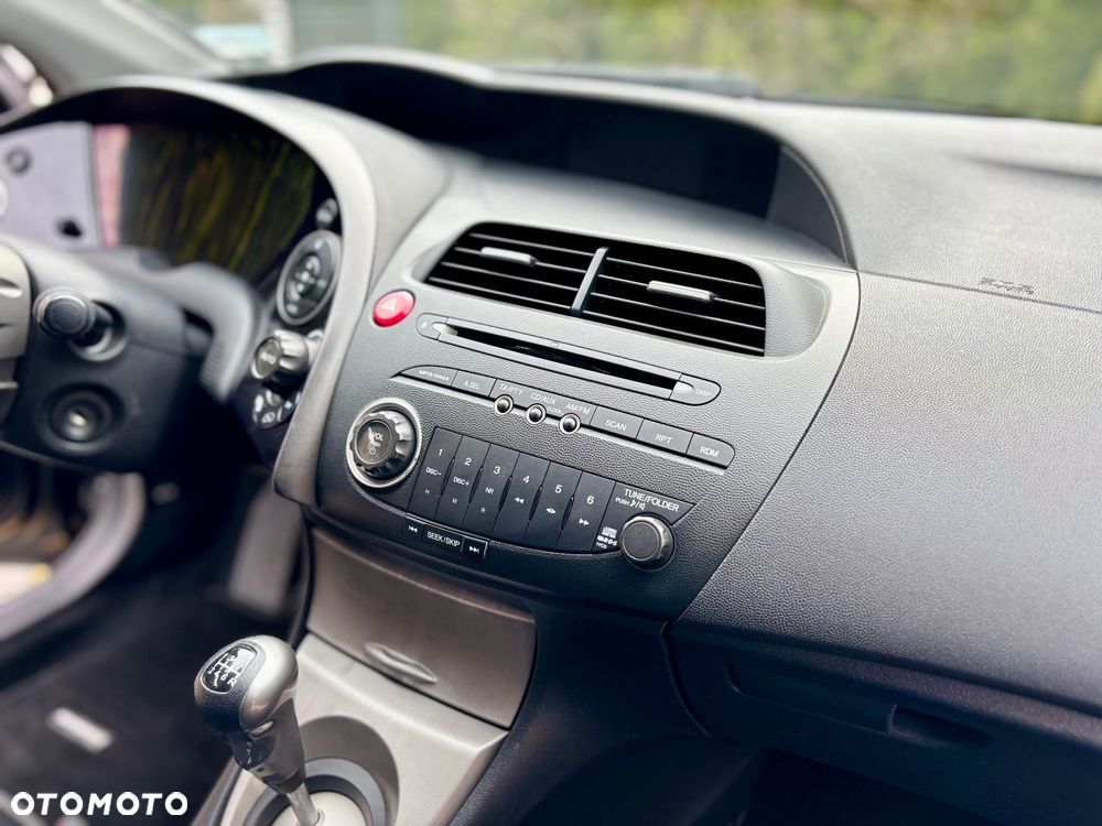 Honda Civic 1.8 Comfort - 10