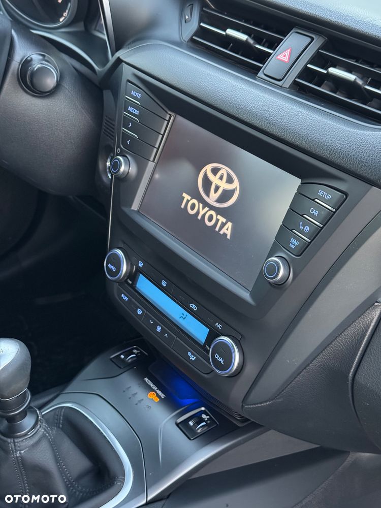 Toyota Avensis 1.8 Executive - 27