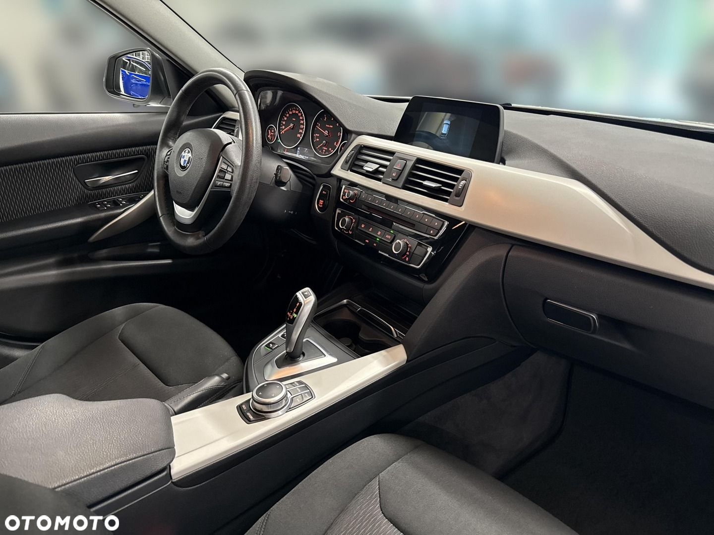 BMW Seria 3 318d - 20