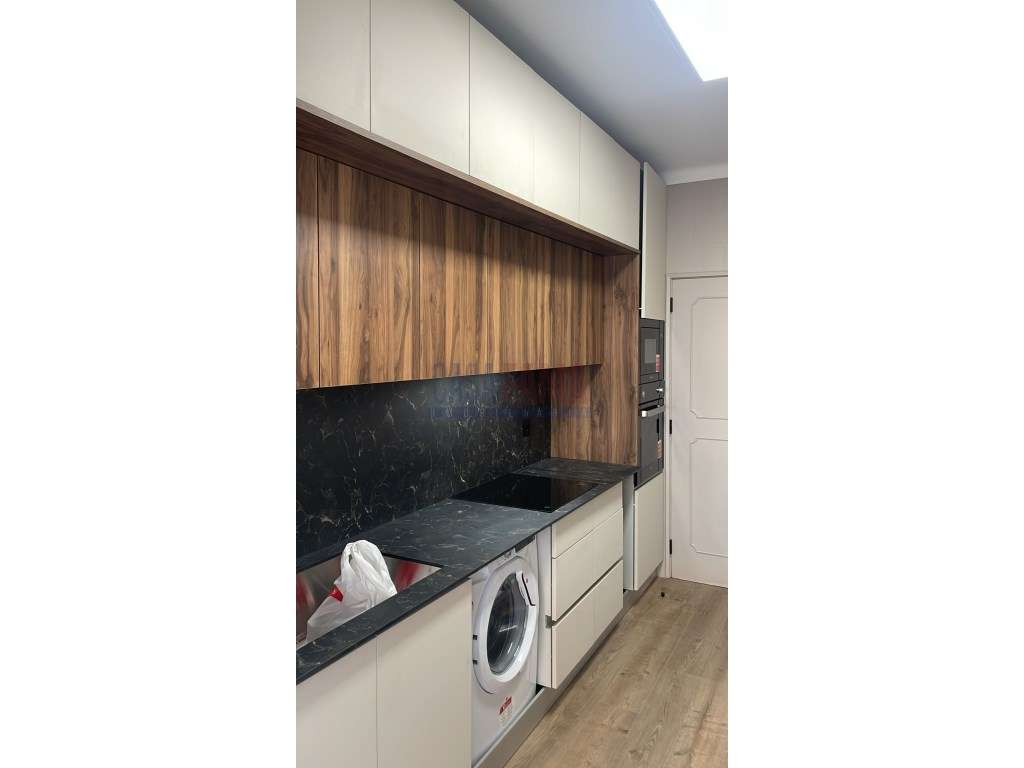 Apartamento T3 Totalmente Remodelado e Mobilado no Coração de Portimão - Grande imagem: 5/19