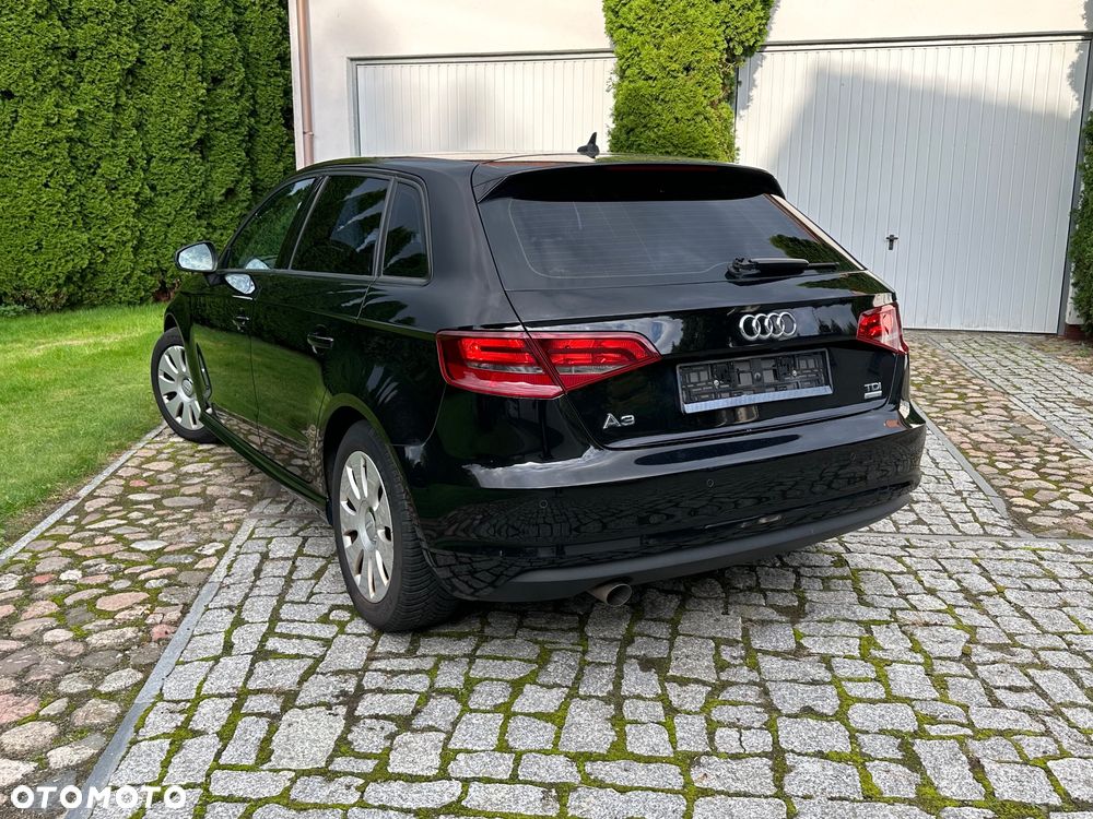 Audi A3 Sportback 1.6 TDI ultra Attraction - 5