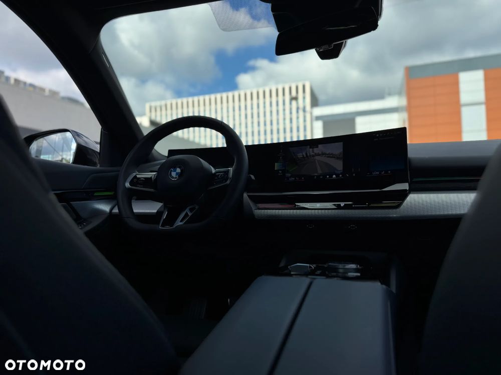 BMW Seria 5 520d xDrive mHEV M Sport - 24