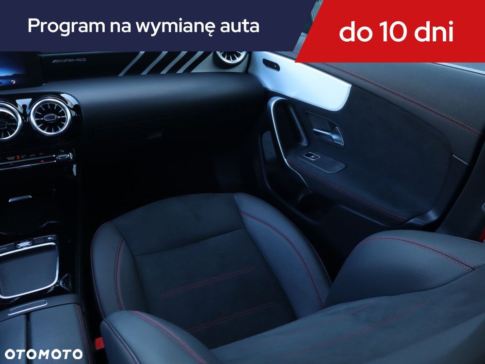 Mercedes-Benz CLA - 10