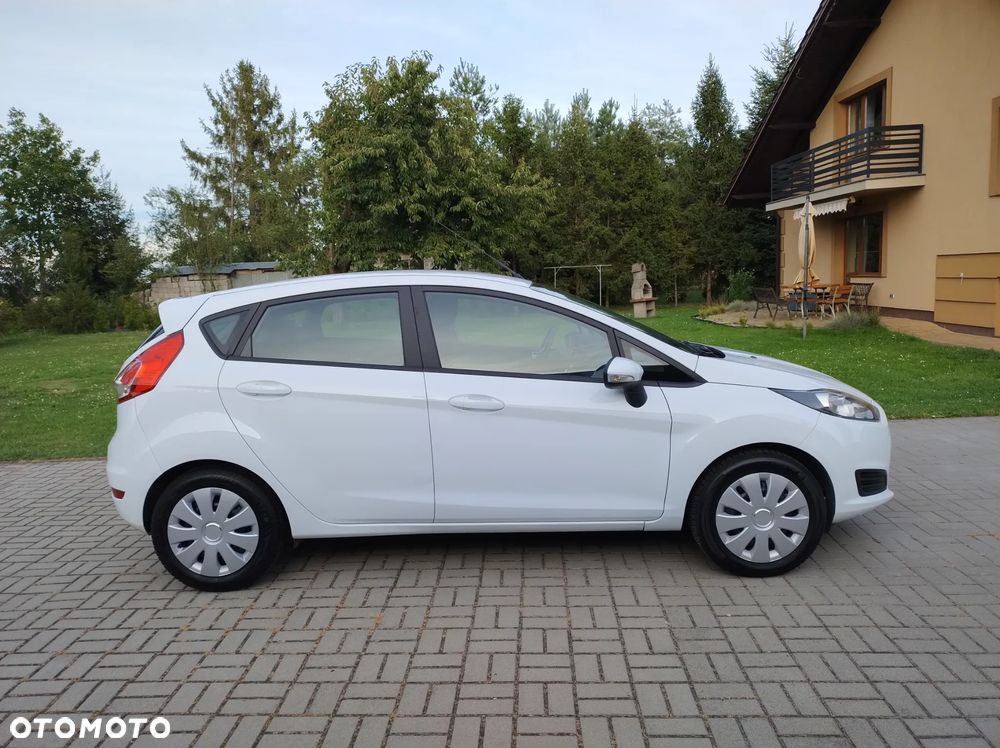 Ford Fiesta 1.25 Champions Edition - 4