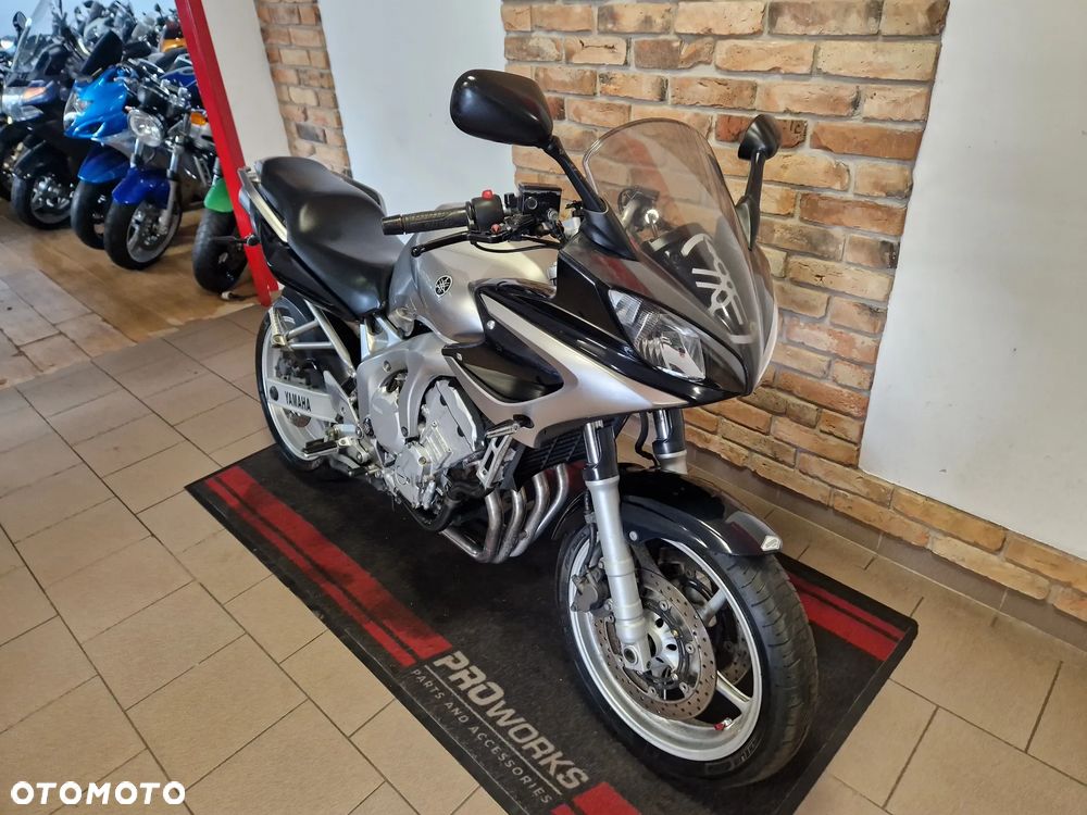 Yamaha FZ6