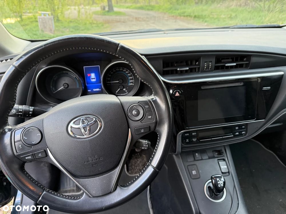 Toyota Auris Hybrid 135 Selection - 13
