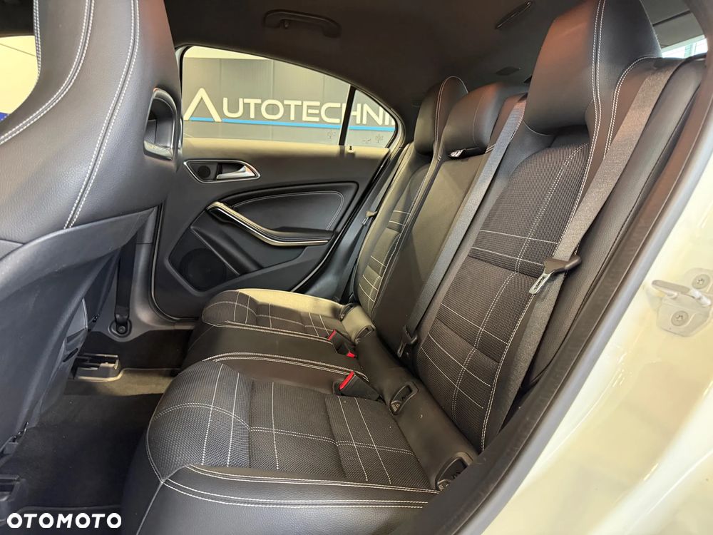 Mercedes-Benz Klasa A 180 (BlueEFFICIENCY) Style - 15