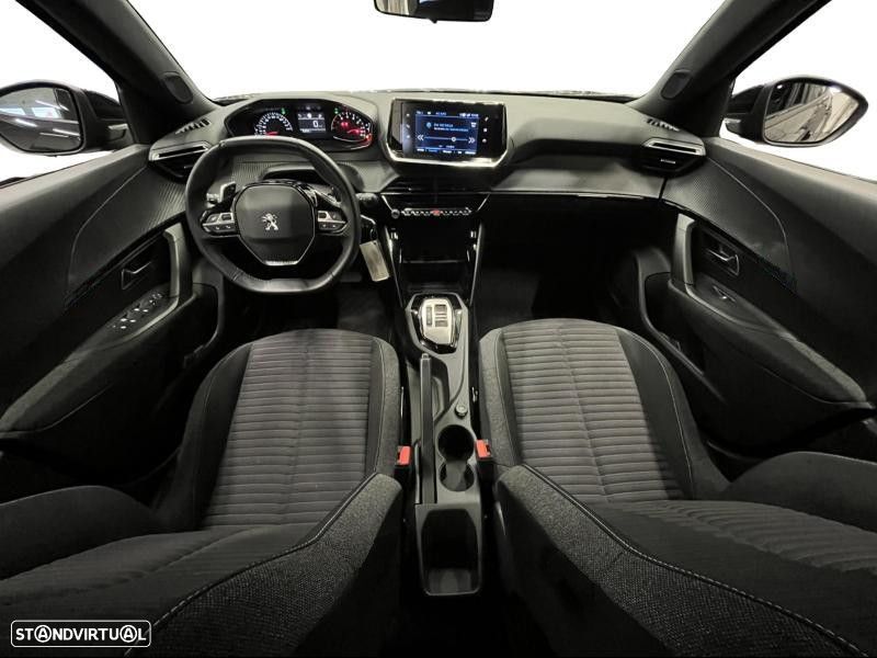 Peugeot 2008 1.2 PureTech Active EAT8 - 3