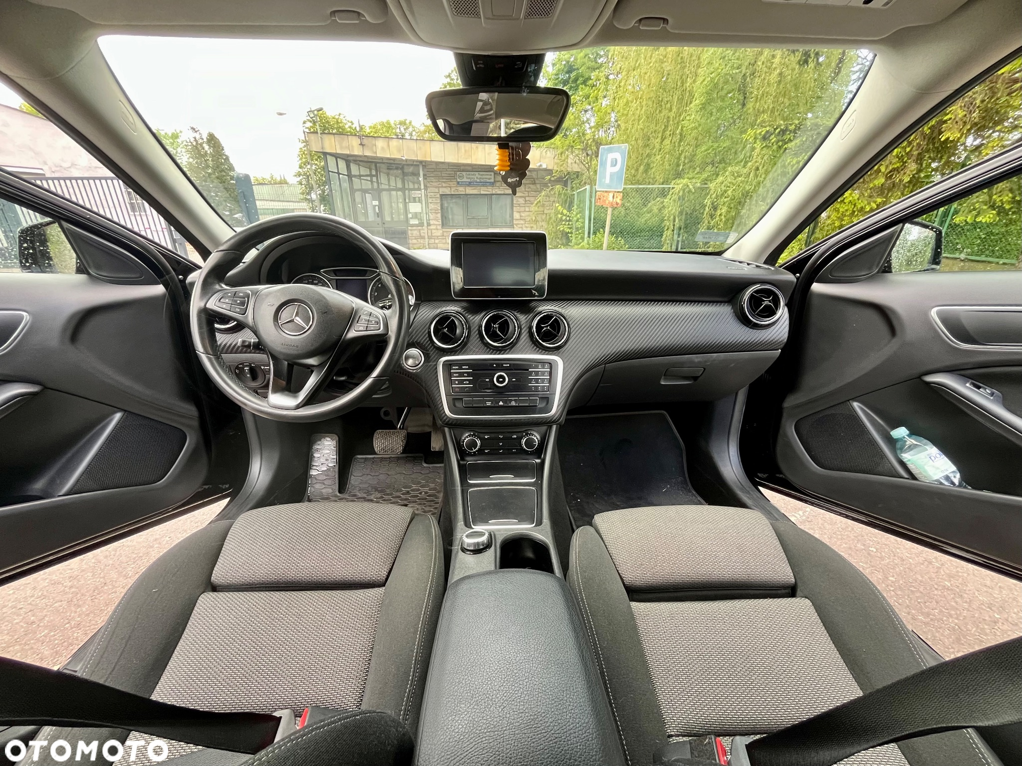 Mercedes-Benz GLA 180 7G-DCT Style - 14