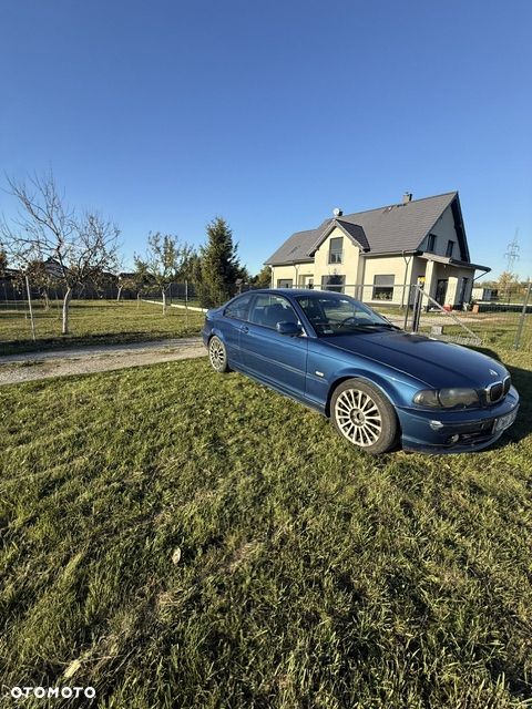 BMW Seria 3 2001 photo 2