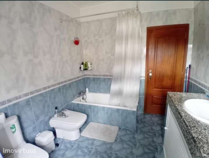 Quarto em moradia Charneca de Caparica - Grande imagem: 4/6