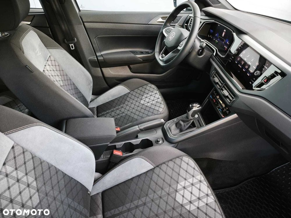 Volkswagen Polo 1.0 TSI R-Line DSG - 18