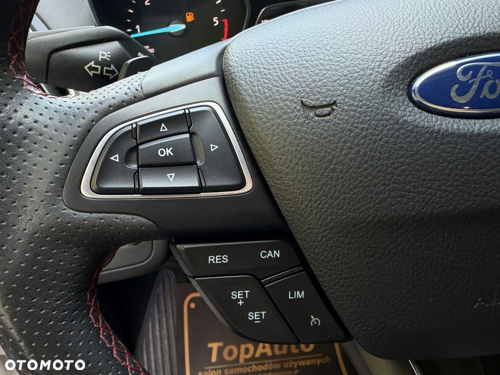 Ford Kuga 2.0 TDCi 4x4 ST-Line - 23