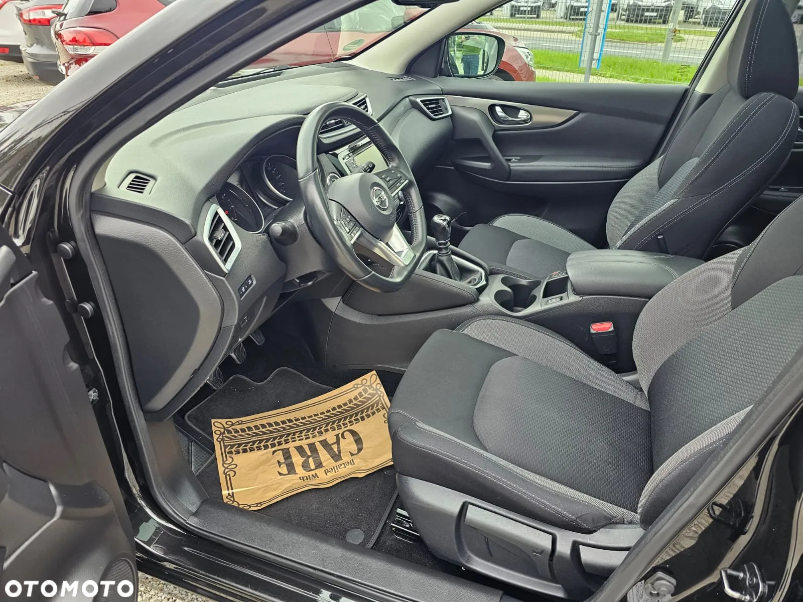 Nissan Qashqai 1.3 DIG-T TEKNA - 12
