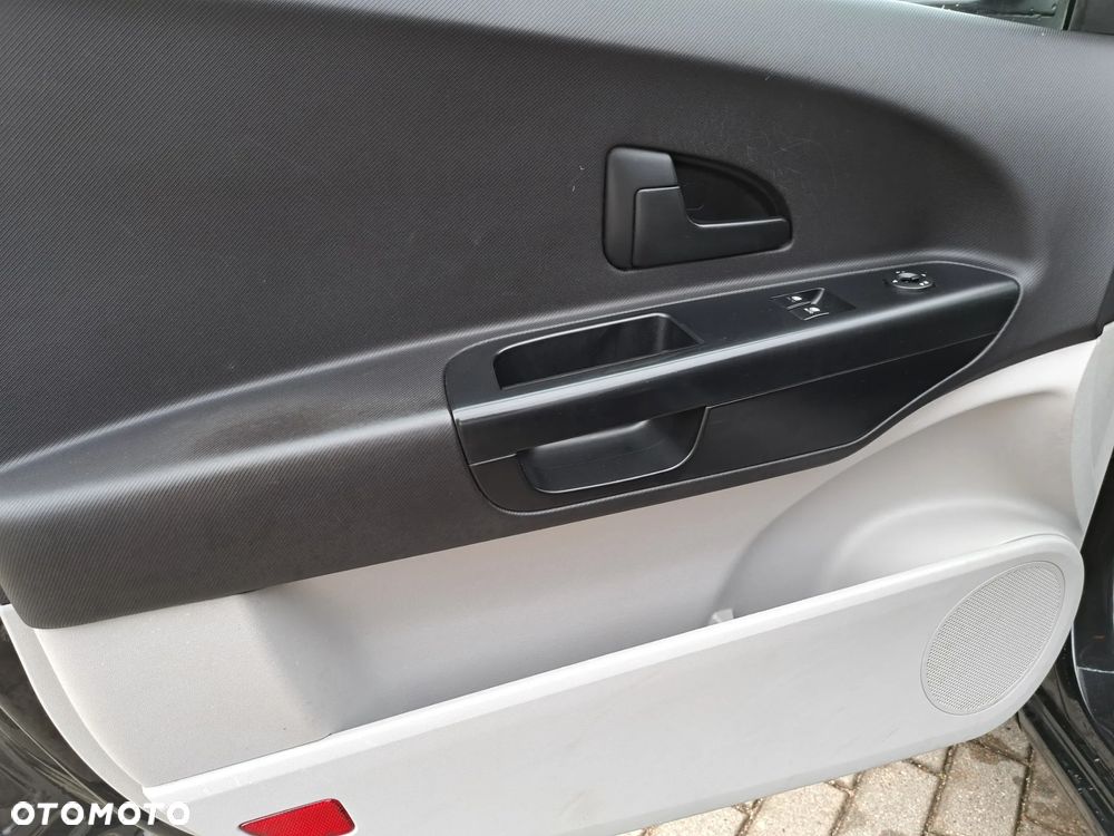 Kia Ceed - 27