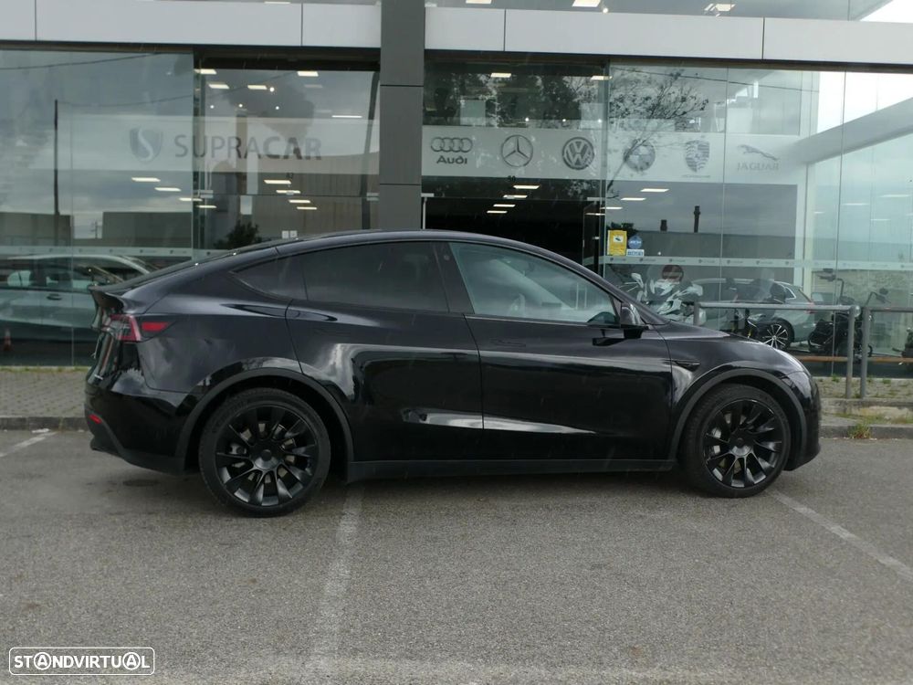 Tesla Model Y Long Range Tração Integral - 18