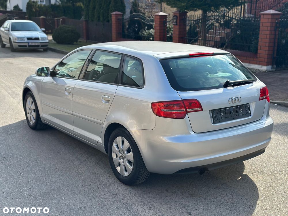 Audi A3 Sportback - 3