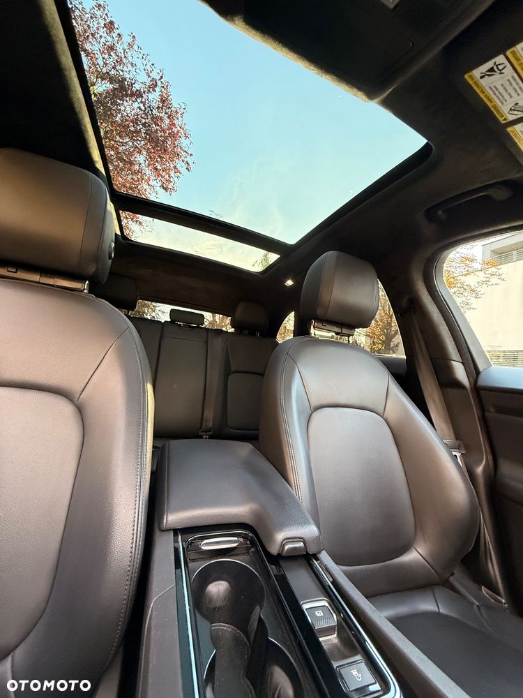 Jaguar F-Pace 25t AWD Prestige - 8