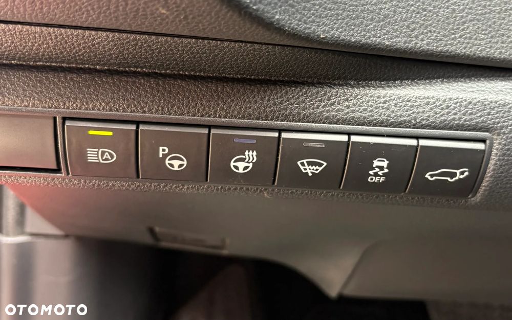 Toyota Corolla 2.0 Hybrid Executive - 7