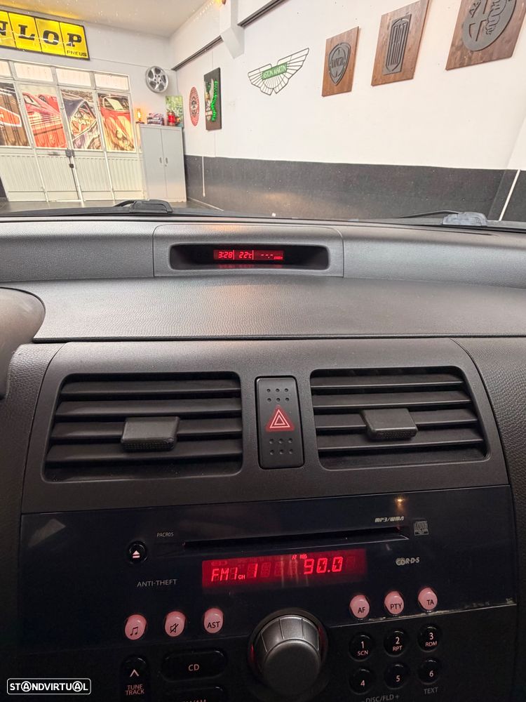 Suzuki Swift 1.3 DDiS GLX - 48