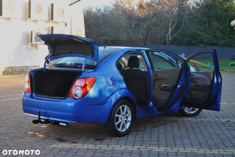Chevrolet Aveo 1.2 LT - 19