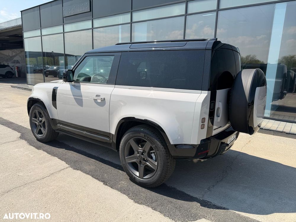 Land Rover Defender 90 3.0D 250 MHEV Hard Top X-Dynamic SE - 11