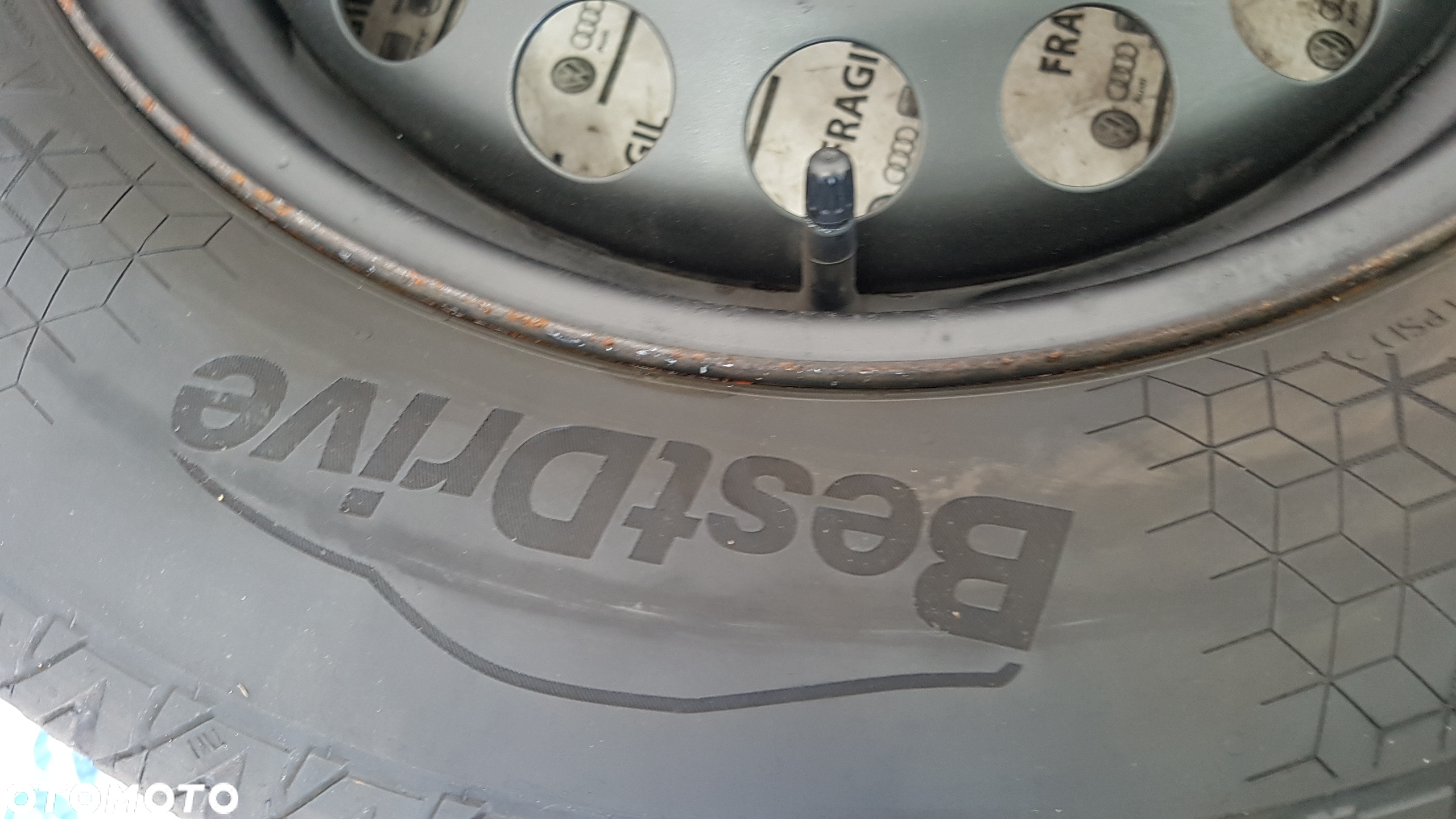 KOŁA ZIMA OPEL ASTRA K  5X105  6jx15 ET37 195/65R15  CZUJNIKI - 16