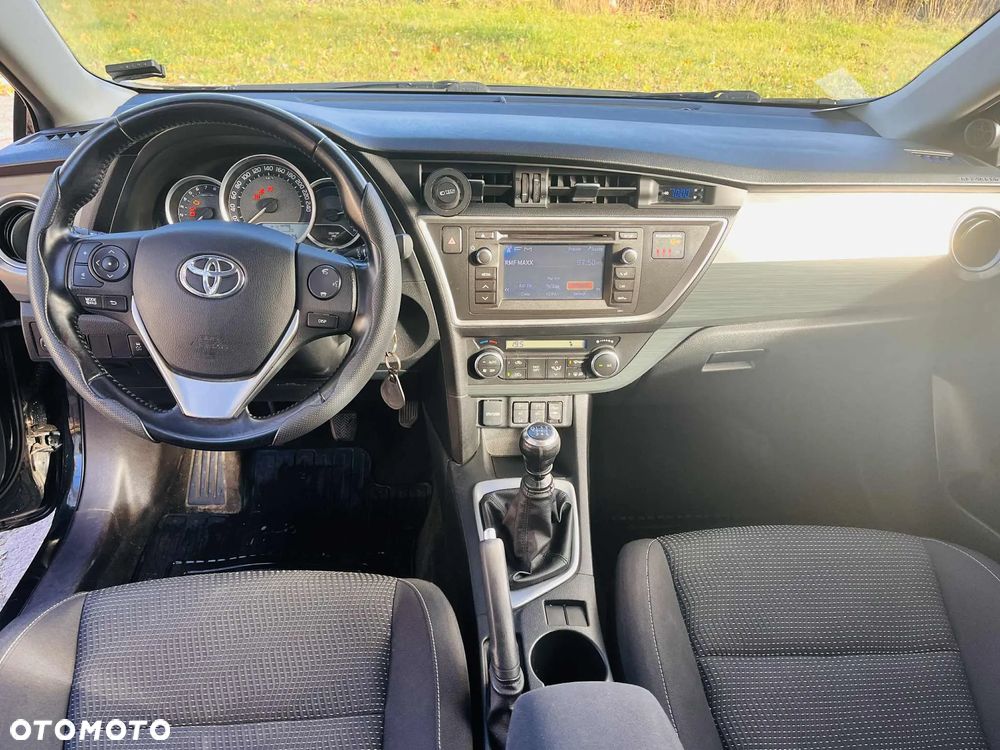 Toyota Auris 1.6 Prestige - 4
