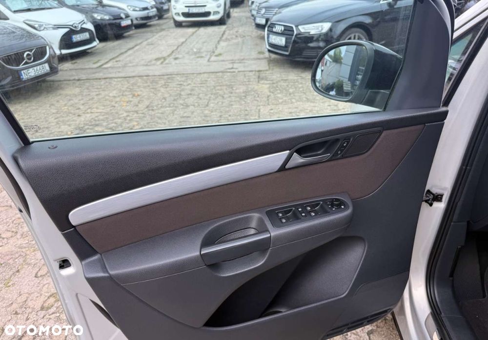 Volkswagen Sharan - 9