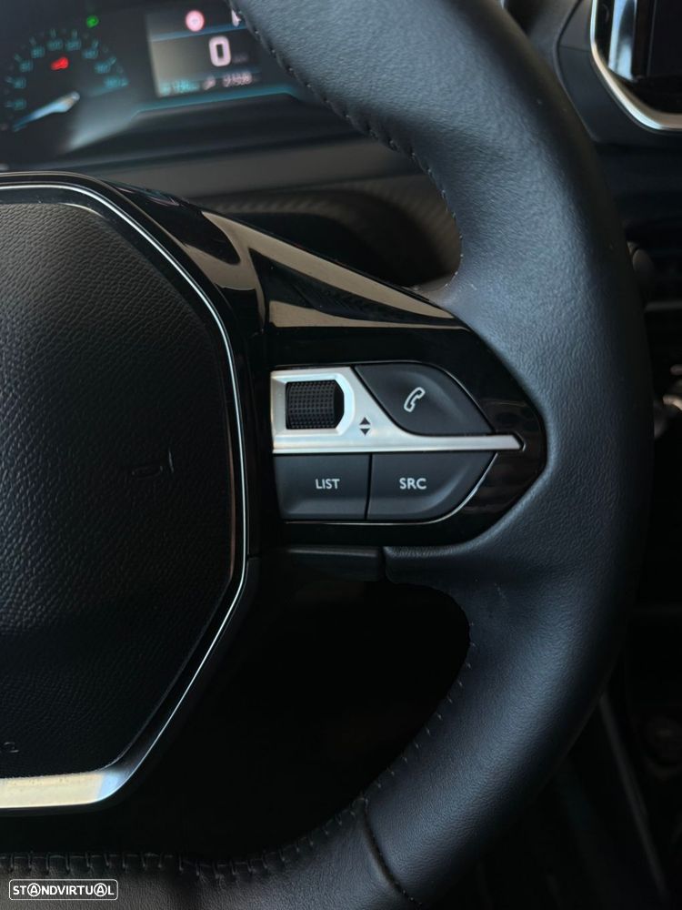 Peugeot e-2008 50 kWh Active - 24