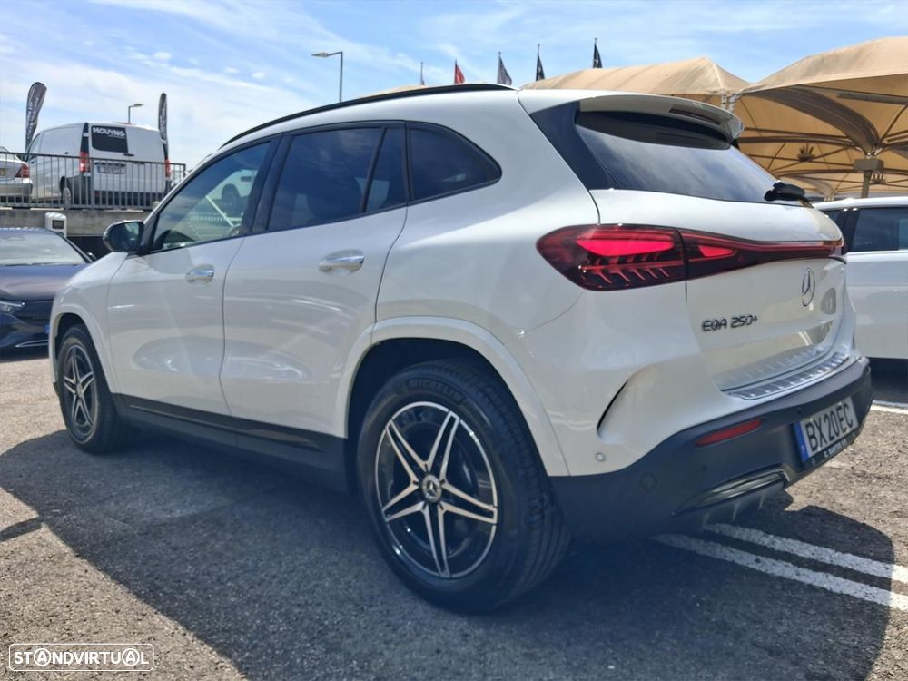Mercedes-Benz EQA 250+ AMG Line - 8