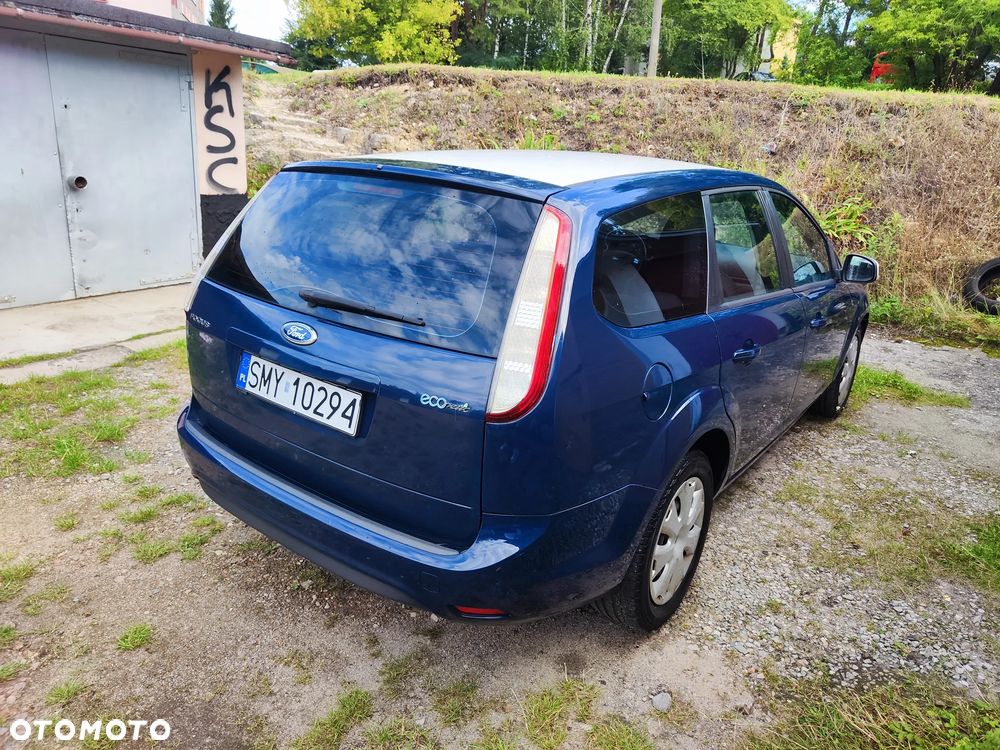 Ford Focus 2010 photo 3