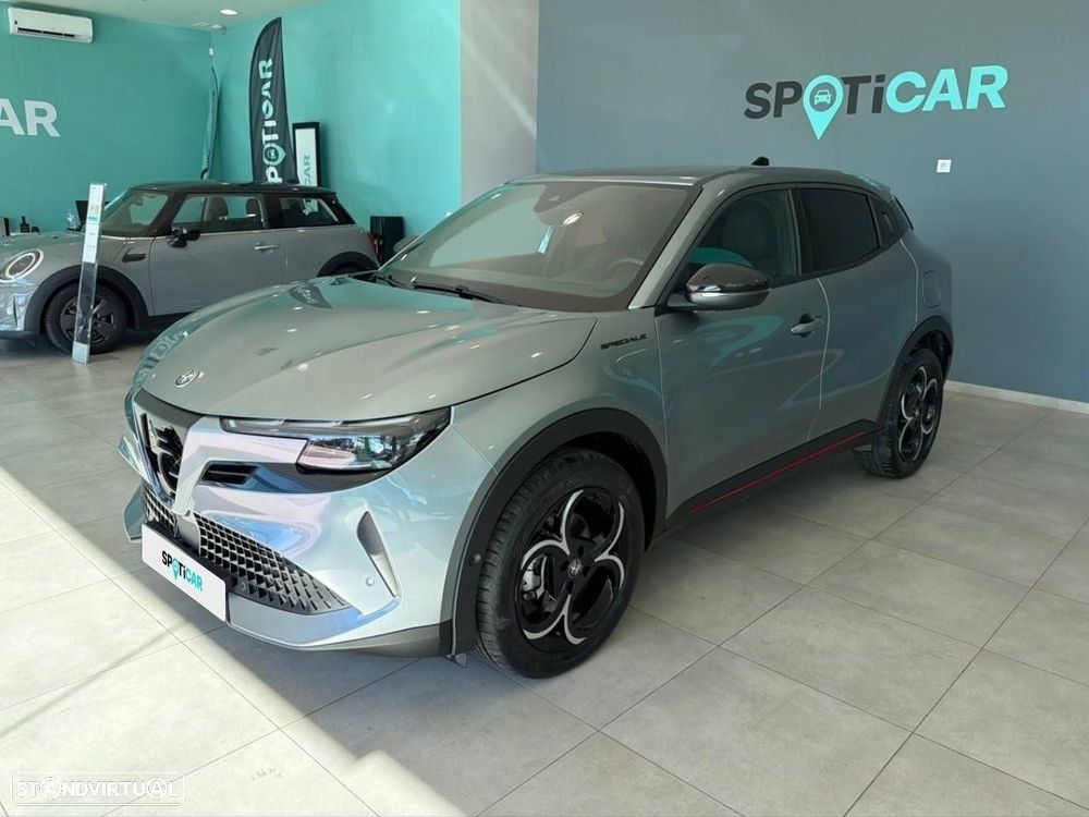 Alfa Romeo Junior 1.2 Speciale eDCT6 - 1