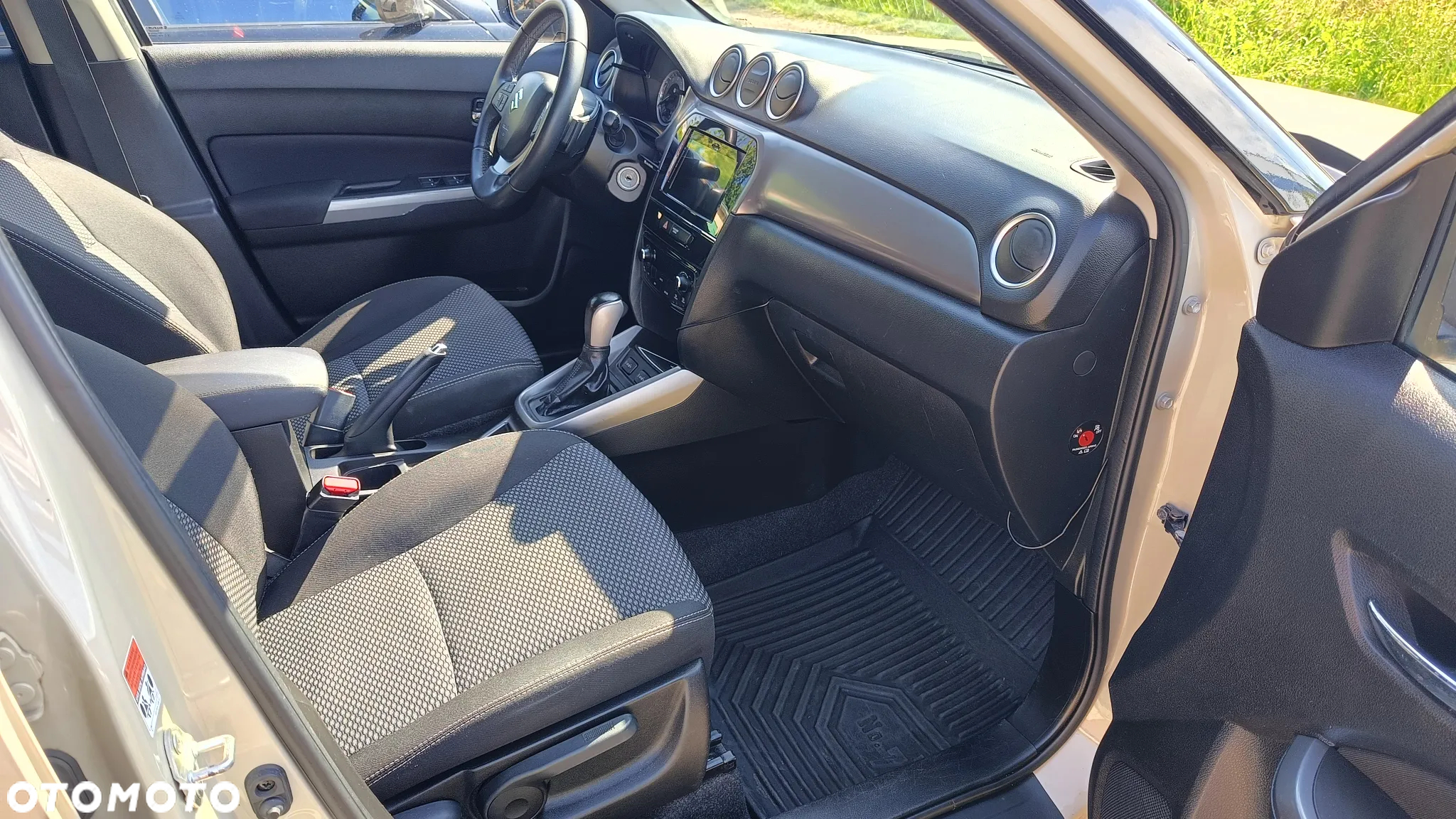 Suzuki Vitara 1.4 Boosterjet Premium 2WD - 28
