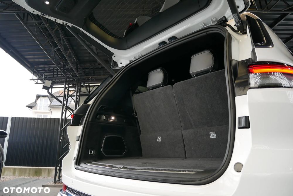 Jeep Grand Cherokee - 37