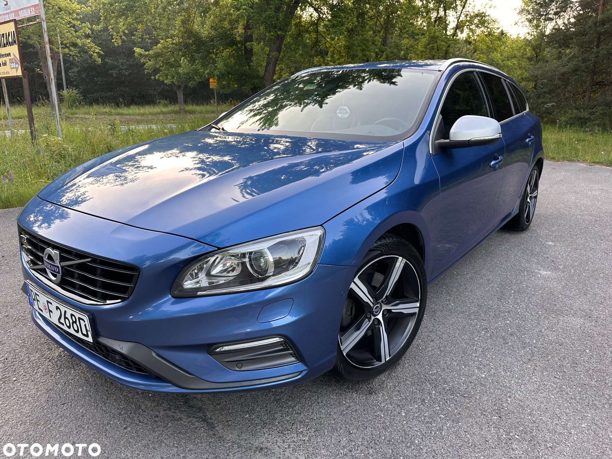 Volvo V60 D4 Drive-E R-Design Momentum - 2