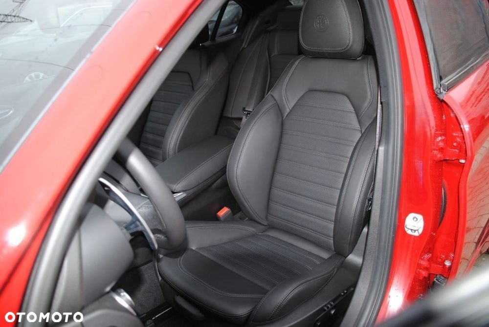 Alfa Romeo Giulia 2.0 Turbo Veloce Q4 - 8