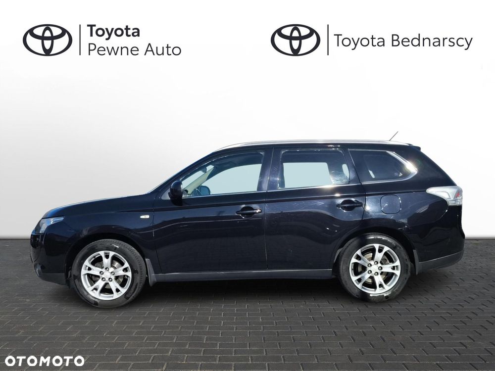 Mitsubishi Outlander - 2