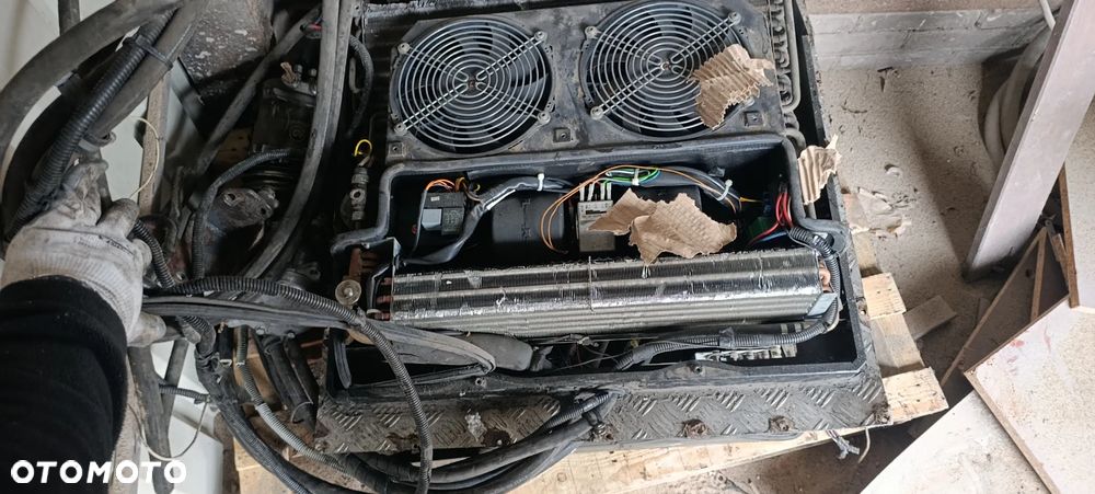 Klimatyzacja samochodowa dachowa Webasto sprężarka klimatyzacji - 6