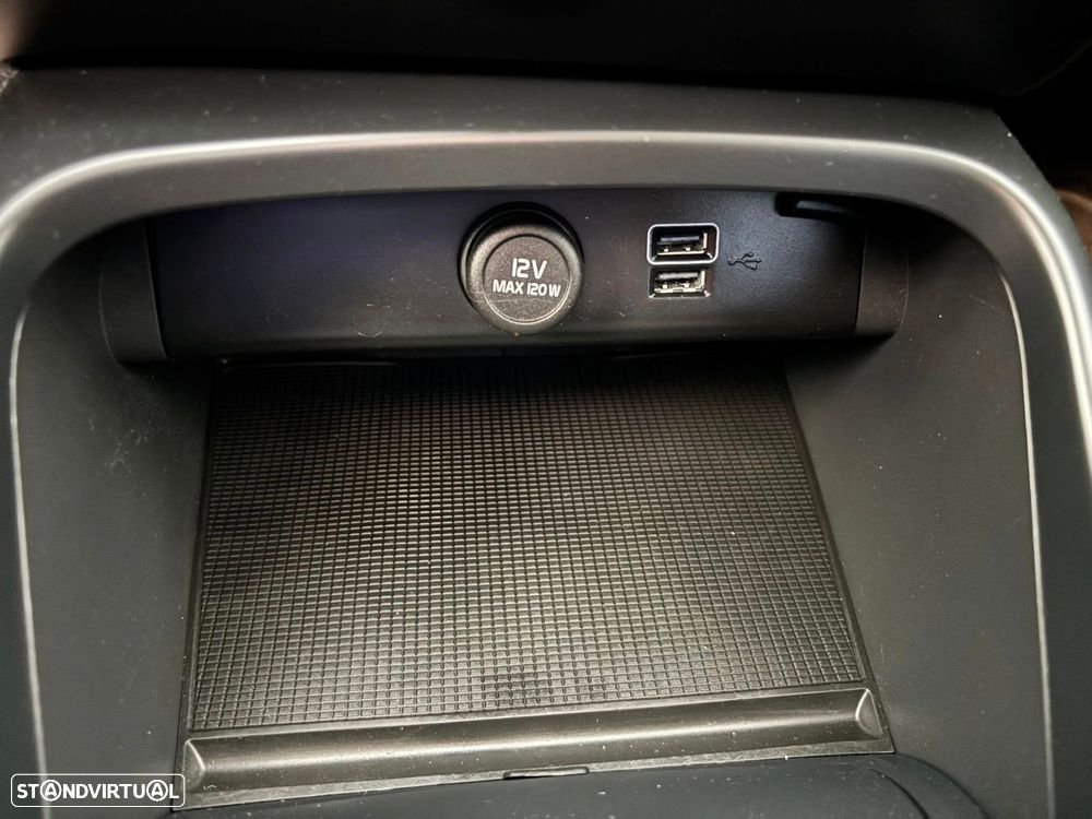 Volvo XC 40 1.5 T5 PHEV Inscription Expression - 29