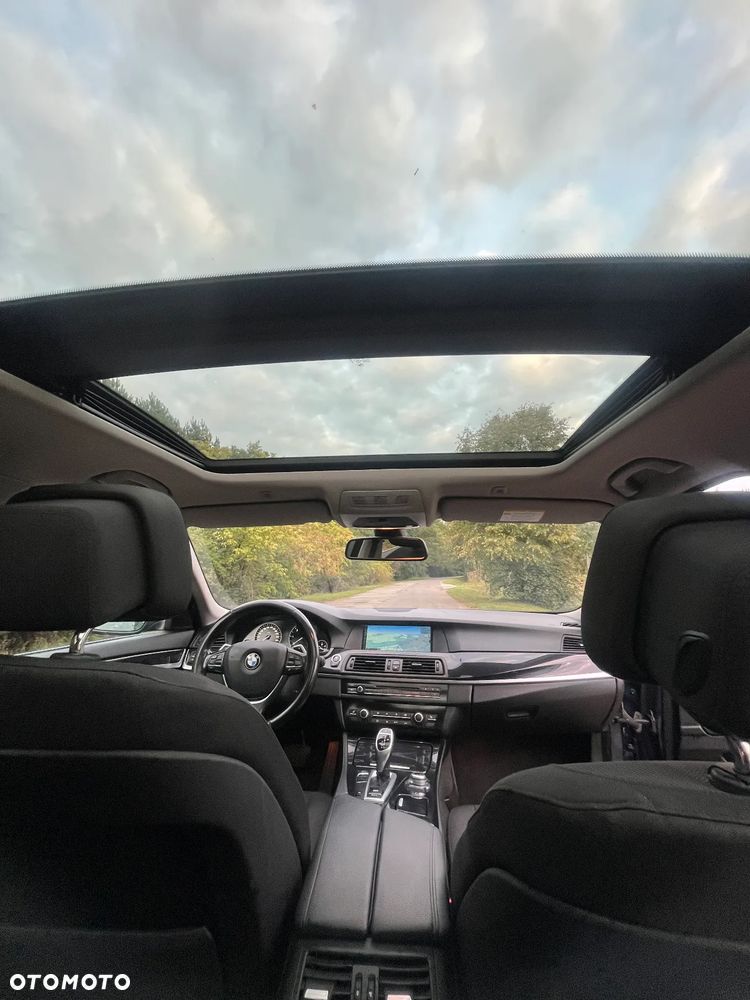 BMW Seria 5 520d Touring - 27
