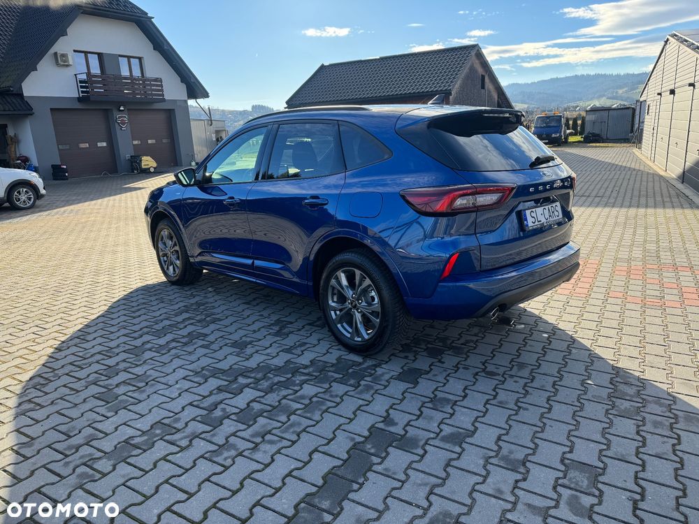 Ford Kuga 2.5 Duratec FHEV 4x4 ST-LINE - 10