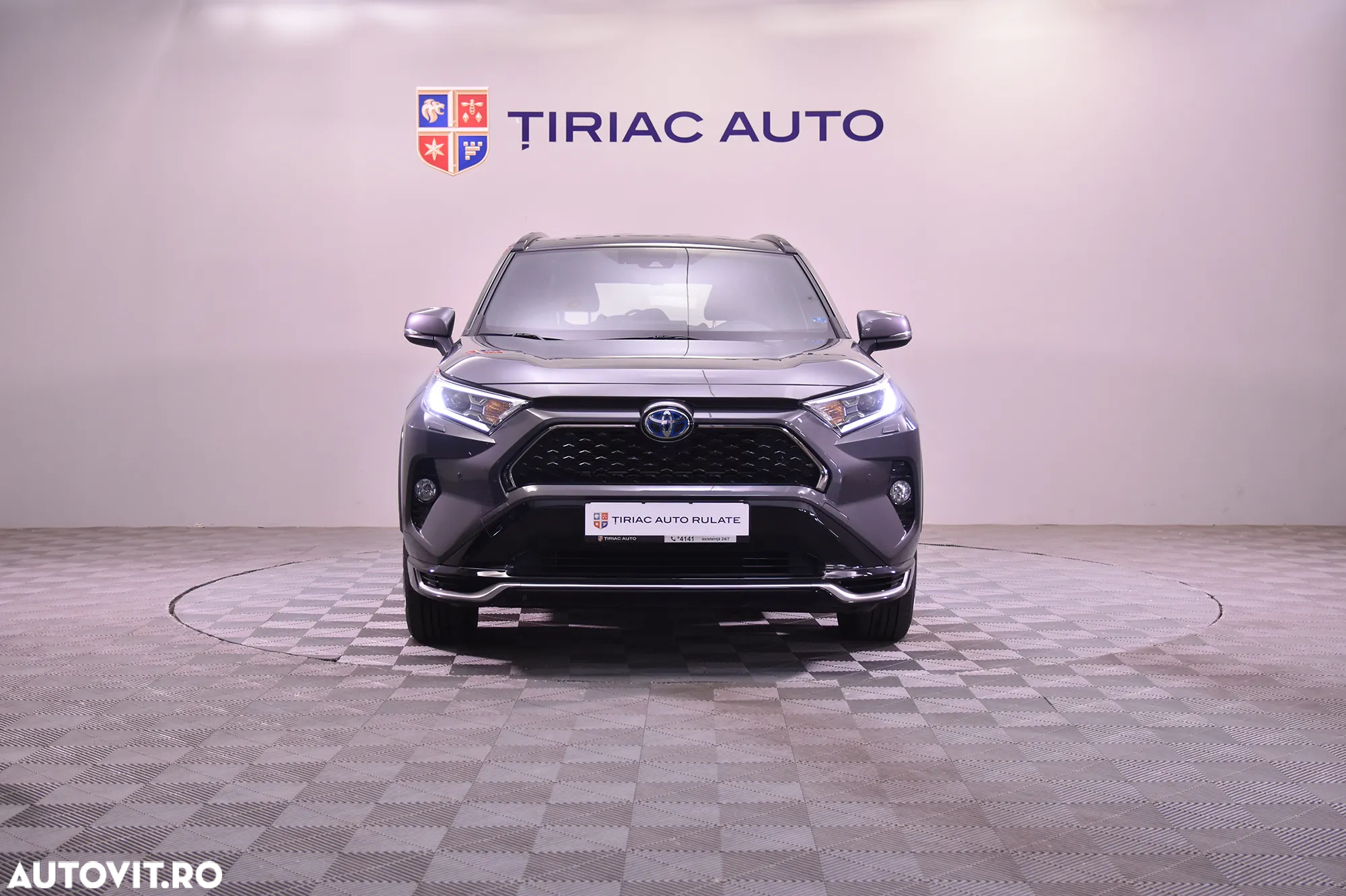 Toyota RAV4 - 8