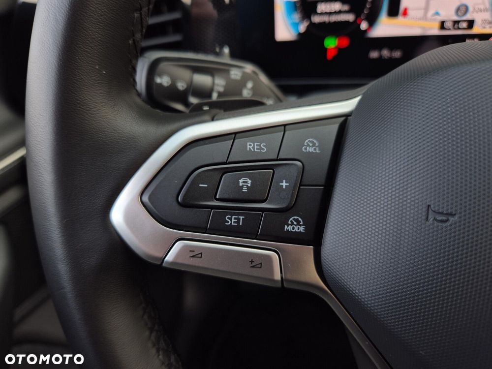 Volkswagen Passat - 21