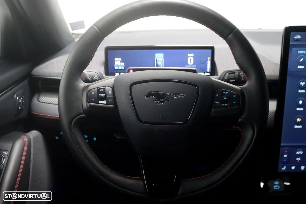 Ford Mustang Mach-E 98.7 kWh Premium AWD - 33