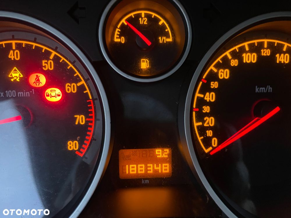 Opel Astra - 17